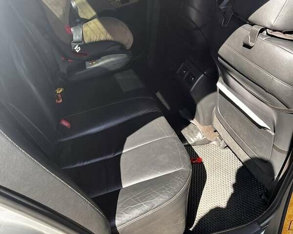 Сірий Тойота Камрі, об'ємом двигуна 2.4 л та пробігом 281 тис. км за 10000 $, фото 4 на Automoto.ua