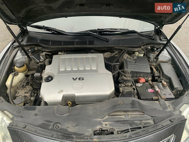 Серый Тойота Камри, объемом двигателя 3.5 л и пробегом 290 тыс. км за 9000 $, фото 14 на Automoto.ua