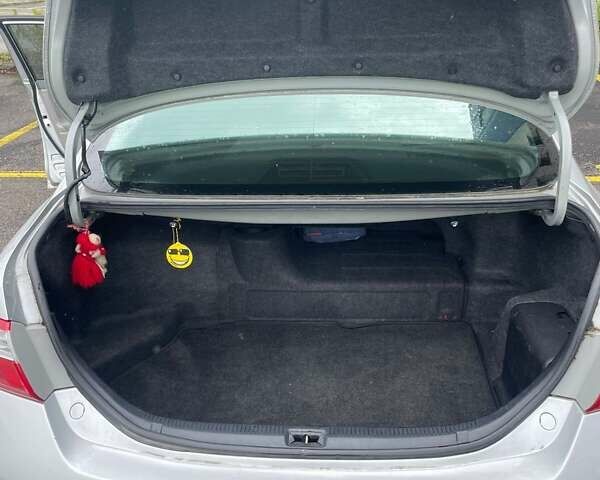 Серый Тойота Камри, объемом двигателя 2.4 л и пробегом 192 тыс. км за 8000 $, фото 13 на Automoto.ua