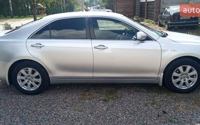 Серый Тойота Камри, объемом двигателя 3.5 л и пробегом 293 тыс. км за 8500 $, фото 3 на Automoto.ua