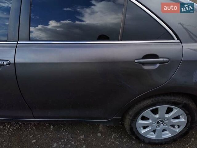 Сірий Тойота Камрі, об'ємом двигуна 3.5 л та пробігом 299 тис. км за 7700 $, фото 18 на Automoto.ua