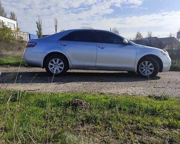 Серый Тойота Камри, объемом двигателя 2.36 л и пробегом 160 тыс. км за 8400 $, фото 17 на Automoto.ua