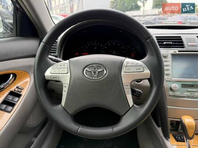 Серый Тойота Камри, объемом двигателя 3.46 л и пробегом 285 тыс. км за 8690 $, фото 17 на Automoto.ua