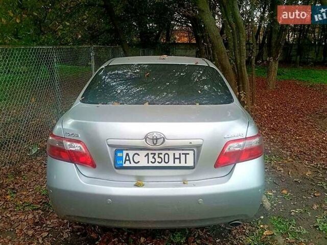 Серый Тойота Камри, объемом двигателя 2.4 л и пробегом 262 тыс. км за 7000 $, фото 5 на Automoto.ua