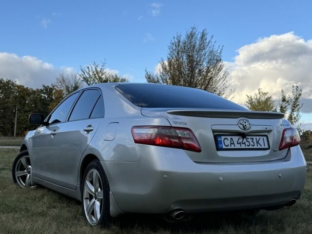 Серый Тойота Камри, объемом двигателя 3.5 л и пробегом 285 тыс. км за 8500 $, фото 3 на Automoto.ua