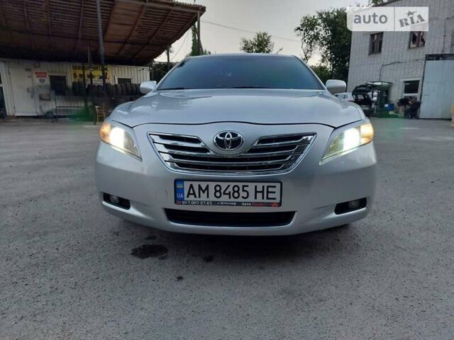 Серый Тойота Камри, объемом двигателя 3.46 л и пробегом 187 тыс. км за 10900 $, фото 15 на Automoto.ua