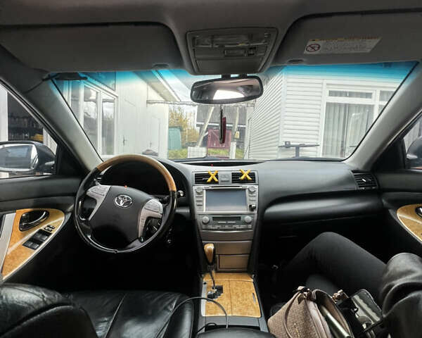 Сірий Тойота Камрі, об'ємом двигуна 3.5 л та пробігом 297 тис. км за 8499 $, фото 11 на Automoto.ua