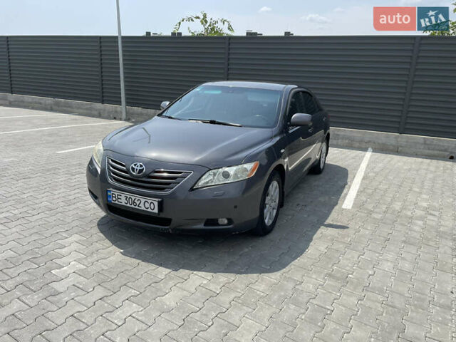 Сірий Тойота Камрі, об'ємом двигуна 2.36 л та пробігом 240 тис. км за 7700 $, фото 4 на Automoto.ua