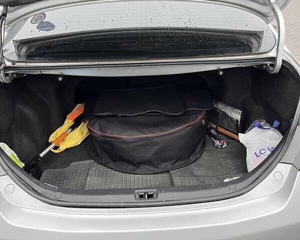 Серый Тойота Камри, объемом двигателя 2.36 л и пробегом 314 тыс. км за 7000 $, фото 16 на Automoto.ua