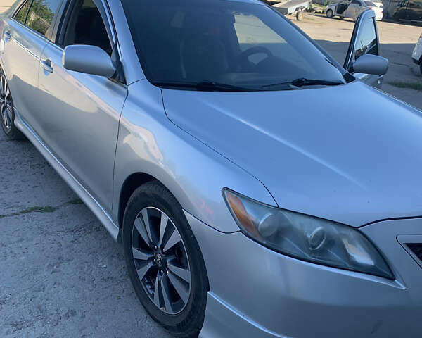 Сірий Тойота Камрі, об'ємом двигуна 2.36 л та пробігом 230 тис. км за 8500 $, фото 4 на Automoto.ua