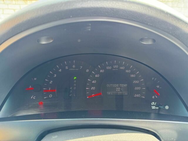 Серый Тойота Камри, объемом двигателя 2.4 л и пробегом 294 тыс. км за 8500 $, фото 19 на Automoto.ua