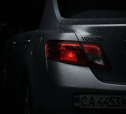 Серый Тойота Камри, объемом двигателя 3.5 л и пробегом 290 тыс. км за 8500 $, фото 22 на Automoto.ua