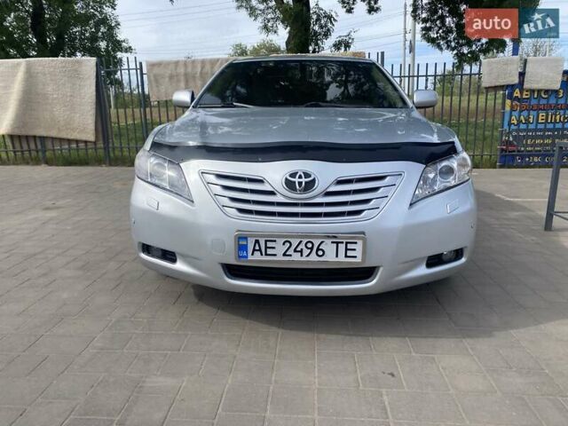 Серый Тойота Камри, объемом двигателя 3.5 л и пробегом 379 тыс. км за 10200 $, фото 6 на Automoto.ua