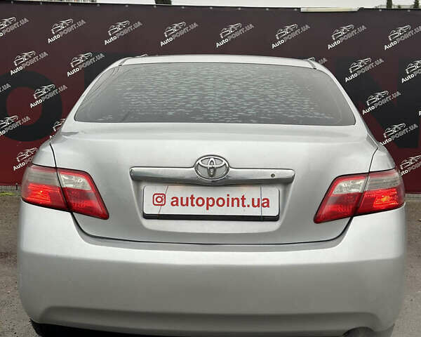 Сірий Тойота Камрі, об'ємом двигуна 2.36 л та пробігом 192 тис. км за 7650 $, фото 8 на Automoto.ua