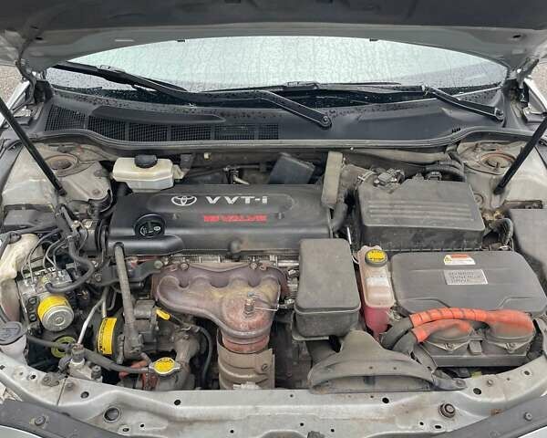 Серый Тойота Камри, объемом двигателя 2.4 л и пробегом 192 тыс. км за 8000 $, фото 10 на Automoto.ua