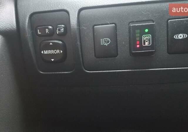 Серый Тойота Камри, объемом двигателя 2.36 л и пробегом 305 тыс. км за 7800 $, фото 26 на Automoto.ua