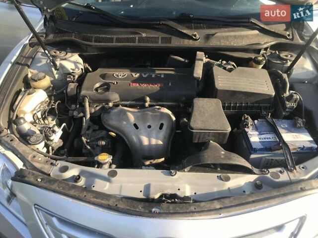 Сірий Тойота Камрі, об'ємом двигуна 2.4 л та пробігом 321 тис. км за 5600 $, фото 5 на Automoto.ua