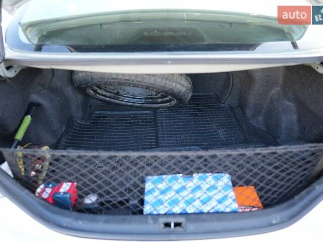 Серый Тойота Камри, объемом двигателя 3.46 л и пробегом 428 тыс. км за 10000 $, фото 28 на Automoto.ua