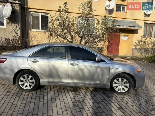 Сірий Тойота Камрі, об'ємом двигуна 2.36 л та пробігом 319 тис. км за 7900 $, фото 13 на Automoto.ua