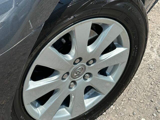 Сірий Тойота Камрі, об'ємом двигуна 2.4 л та пробігом 273 тис. км за 8500 $, фото 1 на Automoto.ua