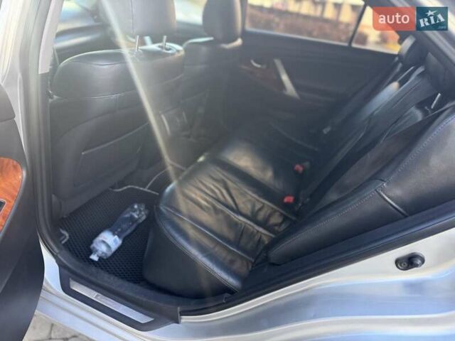 Серый Тойота Камри, объемом двигателя 3.46 л и пробегом 320 тыс. км за 7200 $, фото 18 на Automoto.ua