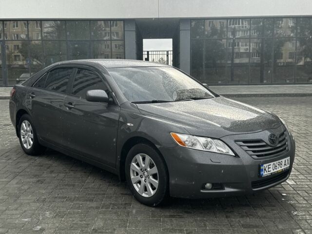 Сірий Тойота Камрі, об'ємом двигуна 2.4 л та пробігом 241 тис. км за 6500 $, фото 2 на Automoto.ua