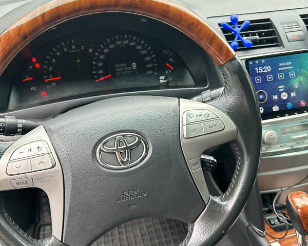 Серый Тойота Камри, объемом двигателя 3.5 л и пробегом 265 тыс. км за 10500 $, фото 17 на Automoto.ua