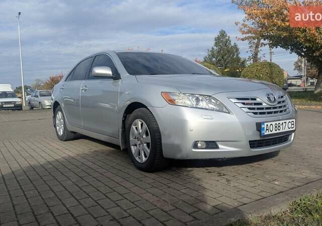 Серый Тойота Камри, объемом двигателя 3.5 л и пробегом 243 тыс. км за 8700 $, фото 13 на Automoto.ua