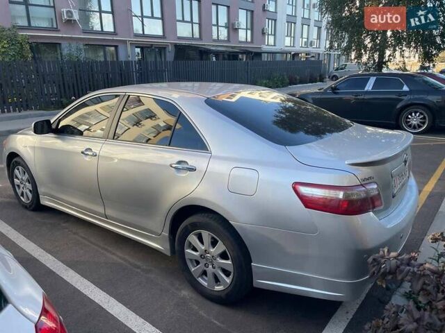 Серый Тойота Камри, объемом двигателя 3.46 л и пробегом 400 тыс. км за 8000 $, фото 4 на Automoto.ua