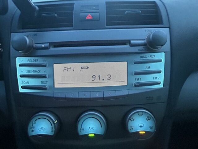 Серый Тойота Камри, объемом двигателя 0 л и пробегом 178 тыс. км за 7900 $, фото 7 на Automoto.ua