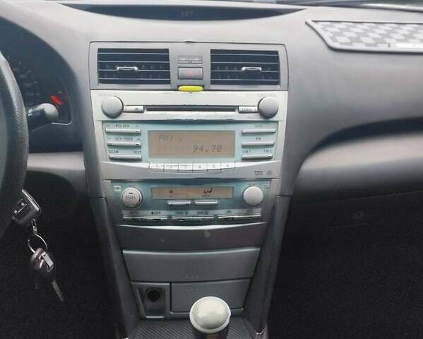 Серый Тойота Камри, объемом двигателя 2.36 л и пробегом 58 тыс. км за 5500 $, фото 13 на Automoto.ua