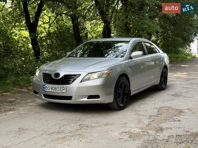 Сірий Тойота Камрі, об'ємом двигуна 2.4 л та пробігом 308 тис. км за 7799 $, фото 5 на Automoto.ua