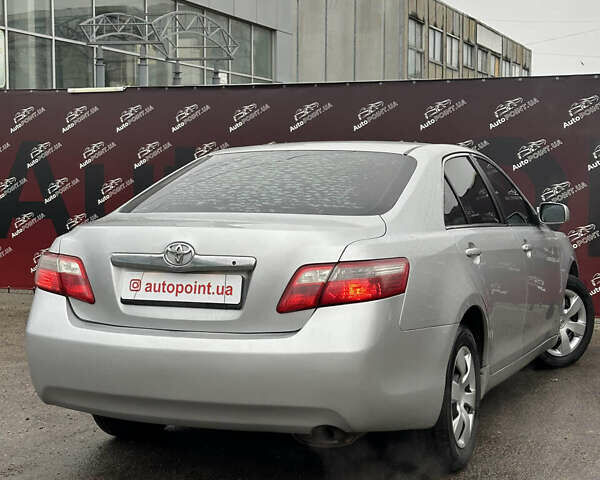 Сірий Тойота Камрі, об'ємом двигуна 2.36 л та пробігом 192 тис. км за 7650 $, фото 6 на Automoto.ua