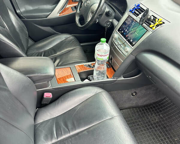 Серый Тойота Камри, объемом двигателя 3.5 л и пробегом 265 тыс. км за 10500 $, фото 15 на Automoto.ua