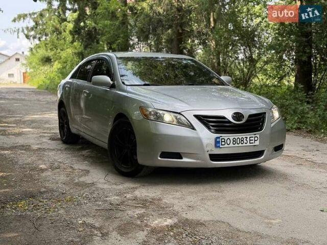 Сірий Тойота Камрі, об'ємом двигуна 2.4 л та пробігом 308 тис. км за 7799 $, фото 3 на Automoto.ua