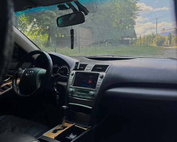 Сірий Тойота Камрі, об'ємом двигуна 2.5 л та пробігом 270 тис. км за 7200 $, фото 5 на Automoto.ua