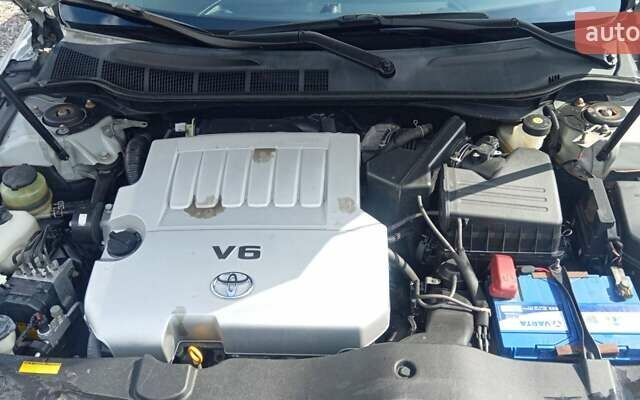 Серый Тойота Камри, объемом двигателя 3.5 л и пробегом 293 тыс. км за 8500 $, фото 10 на Automoto.ua