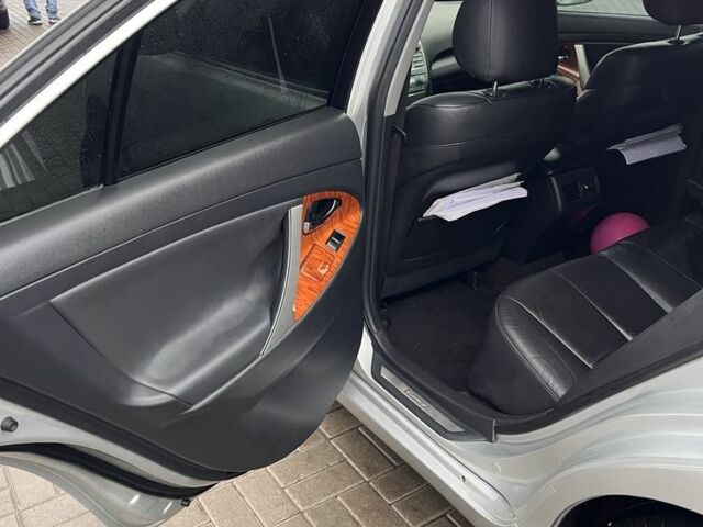 Серый Тойота Камри, объемом двигателя 2.4 л и пробегом 314 тыс. км за 6800 $, фото 12 на Automoto.ua