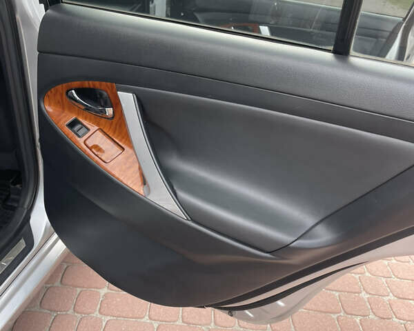 Сірий Тойота Камрі, об'ємом двигуна 3.5 л та пробігом 332 тис. км за 8700 $, фото 21 на Automoto.ua