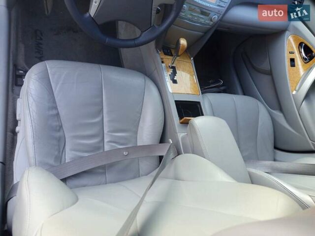 Тойота Камри 2007 в Киеве на Automoto.ua Серый Тойота Камри, объемом двигателя 2.4 л и пробегом 210 тыс. км за 8000 $, фото 15 на Automoto.ua