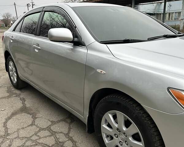 Серый Тойота Камри, объемом двигателя 3.46 л и пробегом 222 тыс. км за 10000 $, фото 7 на Automoto.ua