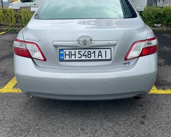 Серый Тойота Камри, объемом двигателя 2.4 л и пробегом 192 тыс. км за 8000 $, фото 16 на Automoto.ua