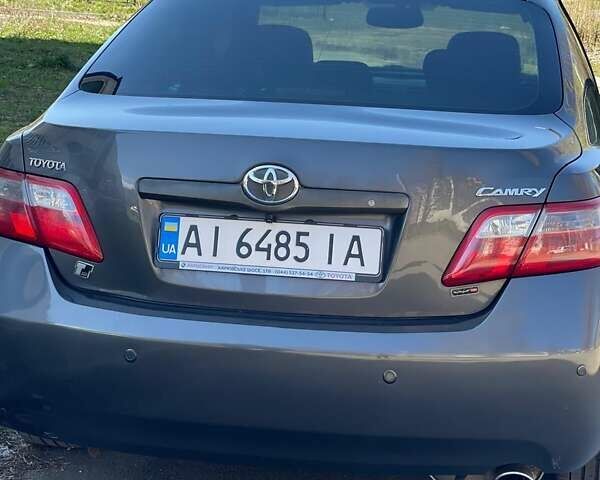 Сірий Тойота Камрі, об'ємом двигуна 2.4 л та пробігом 260 тис. км за 8700 $, фото 7 на Automoto.ua