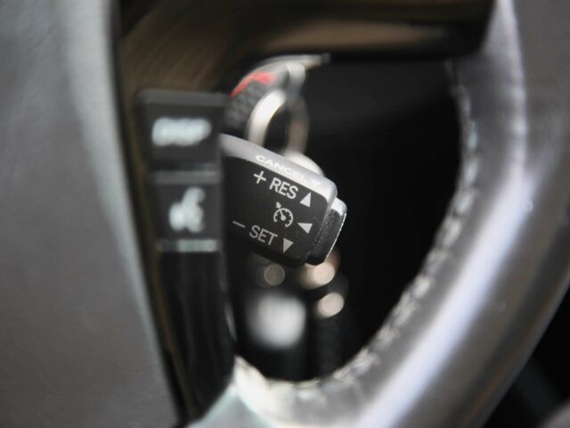 Сірий Тойота Камрі, об'ємом двигуна 3.5 л та пробігом 231 тис. км за 10000 $, фото 22 на Automoto.ua