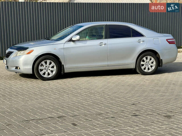 Серый Тойота Камри, объемом двигателя 2.36 л и пробегом 221 тыс. км за 7999 $, фото 15 на Automoto.ua