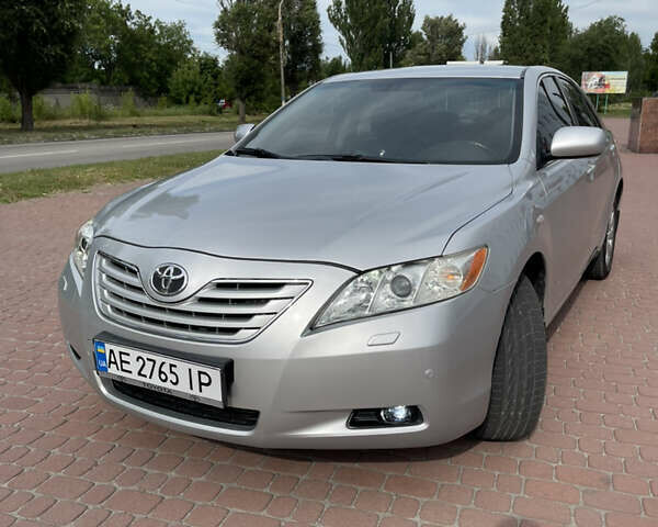 Сірий Тойота Камрі, об'ємом двигуна 3.5 л та пробігом 332 тис. км за 8700 $, фото 3 на Automoto.ua