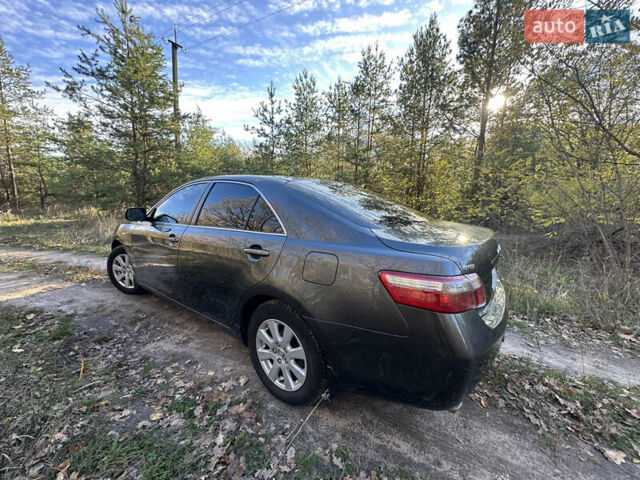 Серый Тойота Камри, объемом двигателя 3.46 л и пробегом 262 тыс. км за 9300 $, фото 8 на Automoto.ua