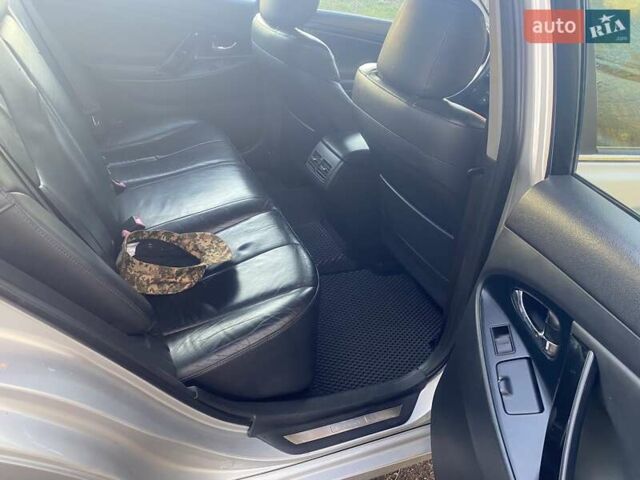 Сірий Тойота Камрі, об'ємом двигуна 3.5 л та пробігом 252 тис. км за 8800 $, фото 10 на Automoto.ua