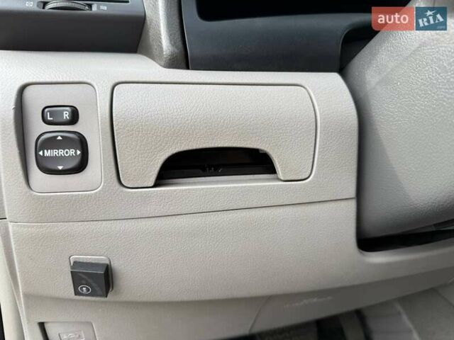 Серый Тойота Камри, объемом двигателя 3.46 л и пробегом 285 тыс. км за 8690 $, фото 13 на Automoto.ua