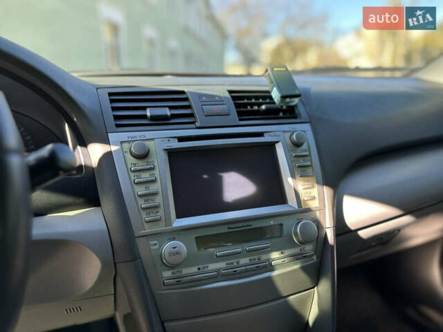 Сірий Тойота Камрі, об'ємом двигуна 3.46 л та пробігом 280 тис. км за 6400 $, фото 5 на Automoto.ua